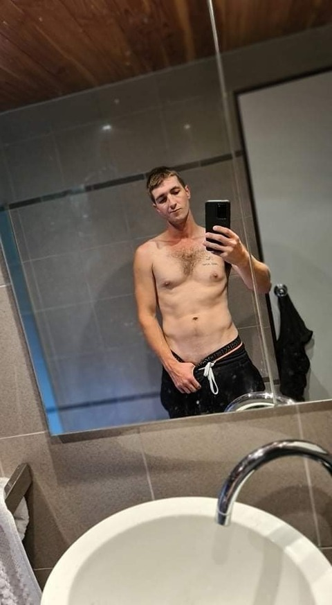 aiden90 onlyfans leaked picture 2