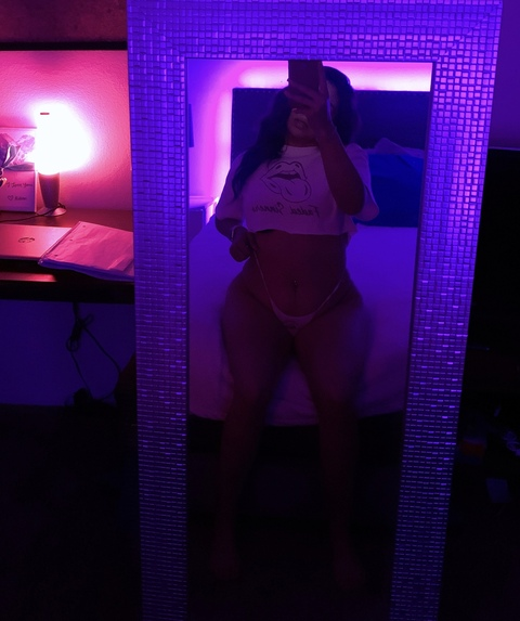 alelorrine onlyfans leaked picture 2