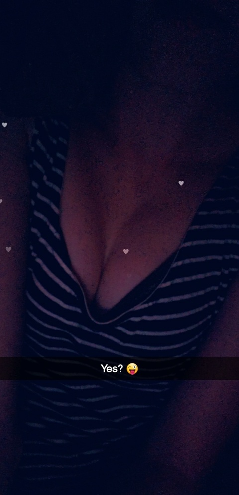 angelb00bs22 onlyfans leaked picture 2