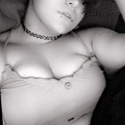 annericc onlyfans leaked picture 2