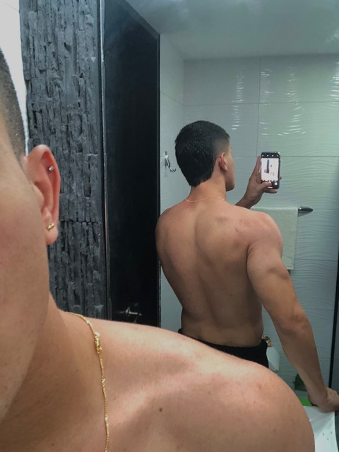 asolano18 onlyfans leaked picture 2