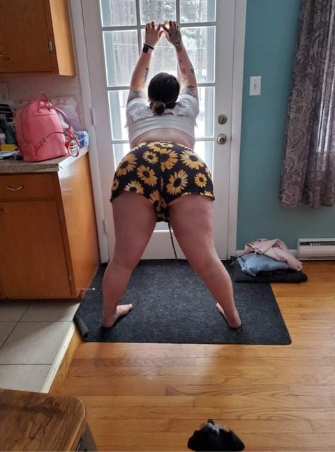 awkwardtaco18 onlyfans leaked picture 2