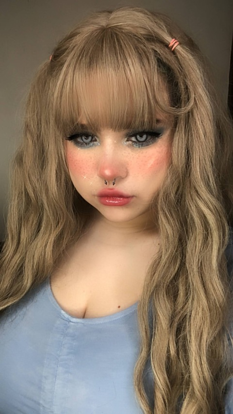 babypeachychi onlyfans leaked picture 2