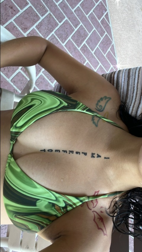 babyyydollshh444 onlyfans leaked picture 2