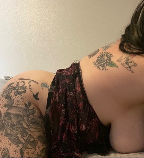 bbwcrystalblu onlyfans leaked picture 2