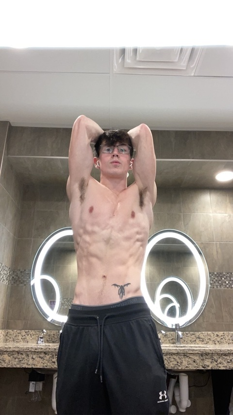 bdvicky onlyfans leaked picture 2