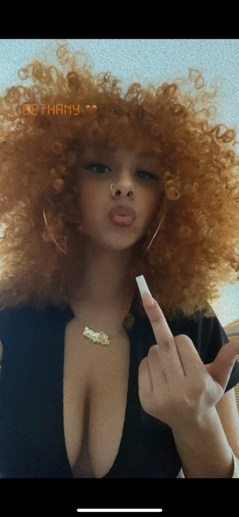 beethebrattt onlyfans leaked picture 2