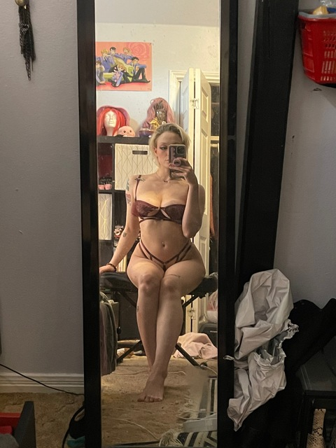 bellaheartsyou onlyfans leaked picture 2