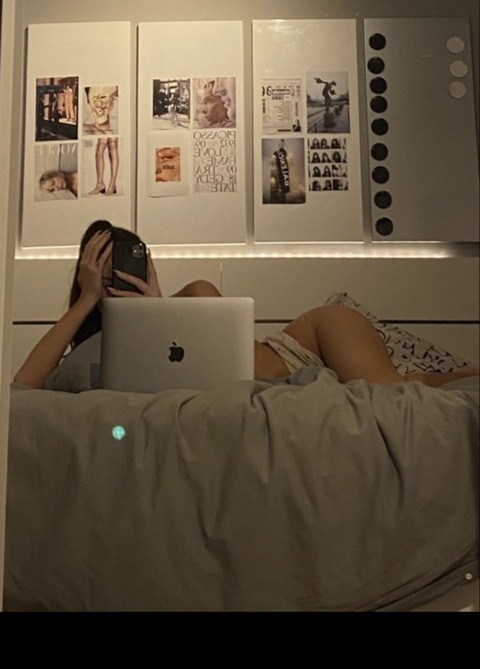 bellamaxx69 onlyfans leaked picture 2