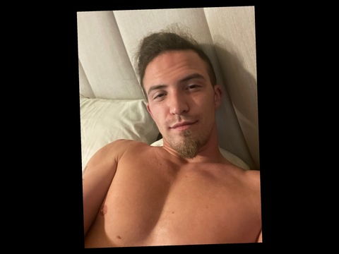 bennett28 onlyfans leaked picture 2