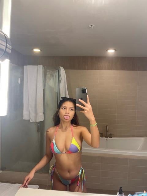 berryshen onlyfans leaked picture 2