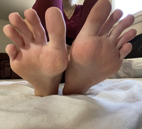 bettylongtoes onlyfans leaked picture 2