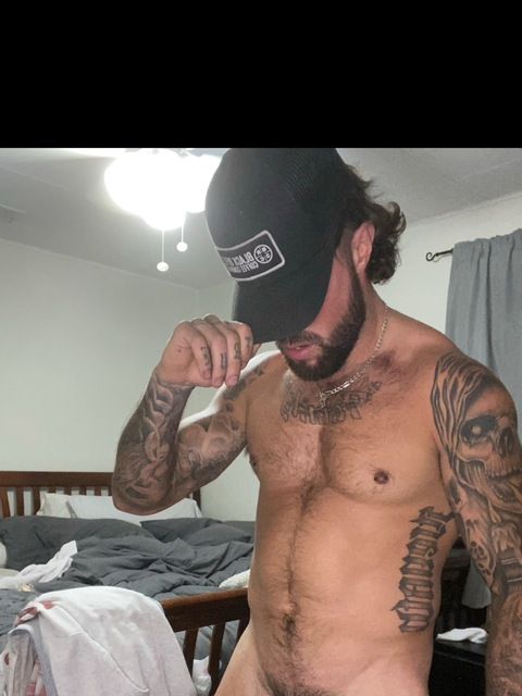 bluecollarjunkie onlyfans leaked picture 2