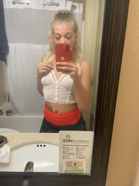 breebabyyy9523 onlyfans leaked picture 2