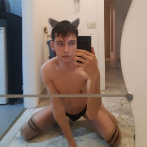 c4tboyyy onlyfans leaked picture 2