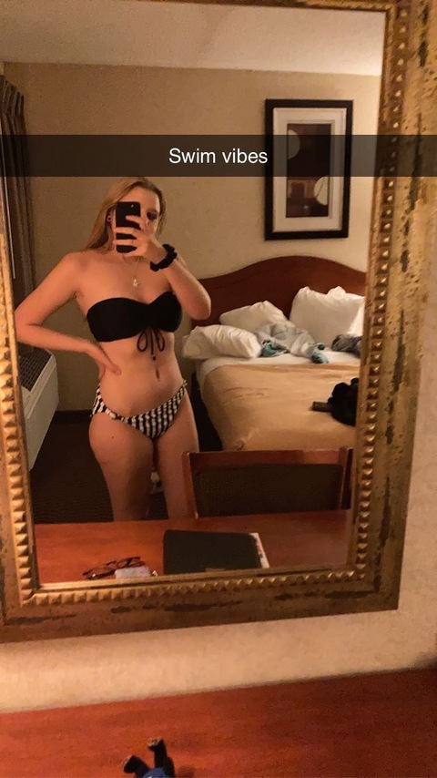 callierocks19 onlyfans leaked picture 2