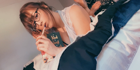 cheeekychelz onlyfans leaked picture 2