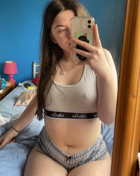 chloemarie.xo onlyfans leaked picture 2