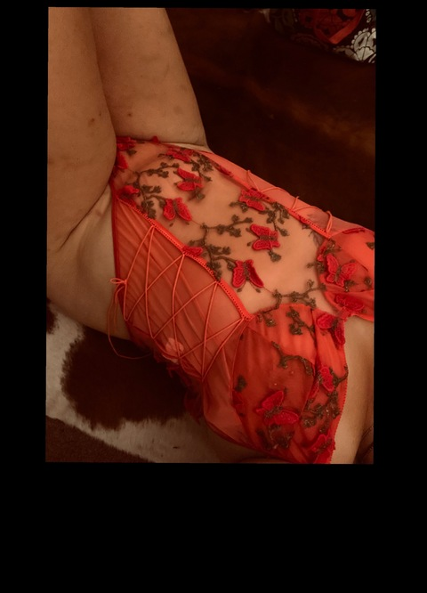 cowgirljojo22 onlyfans leaked picture 2