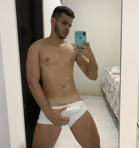 crylukas onlyfans leaked picture 2