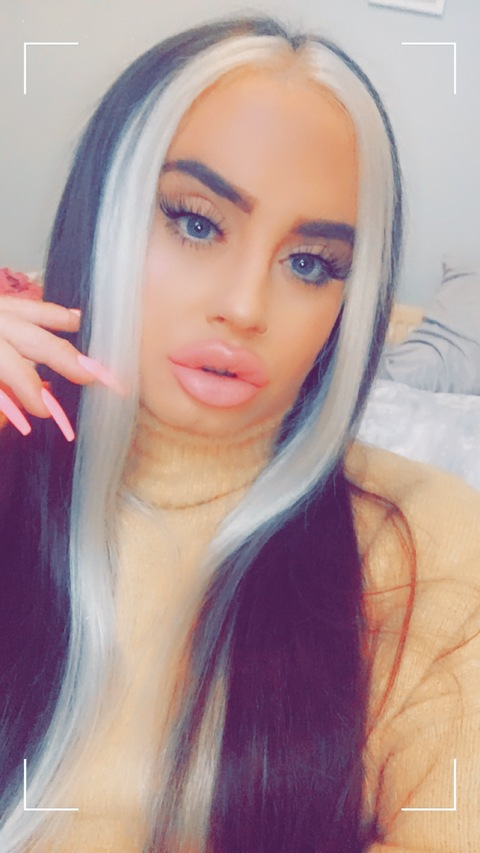 demiilouise onlyfans leaked picture 2