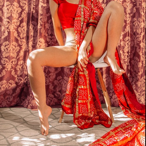 desigirl_xoxo onlyfans leaked picture 2