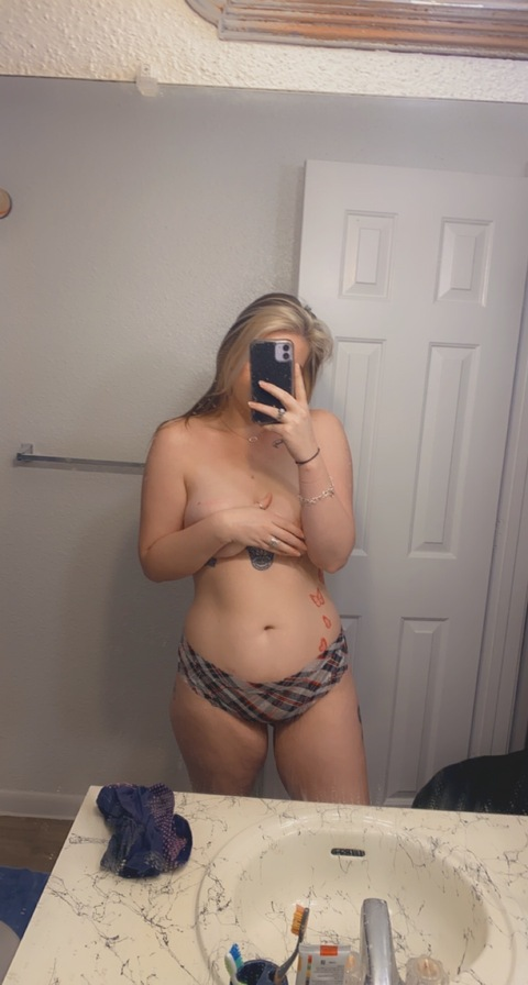 dontfwmbri onlyfans leaked picture 2