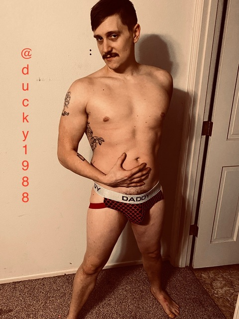 ducky1988 onlyfans leaked picture 2