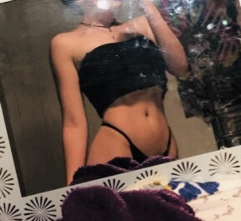 emilyof_ onlyfans leaked picture 2