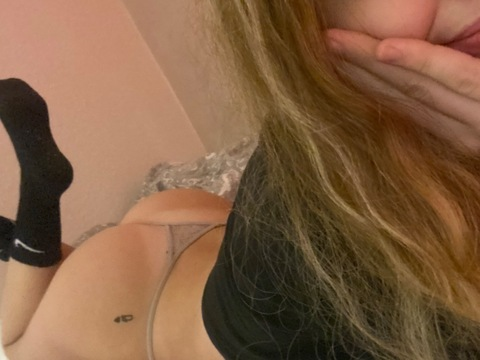 emmaissweet onlyfans leaked picture 2