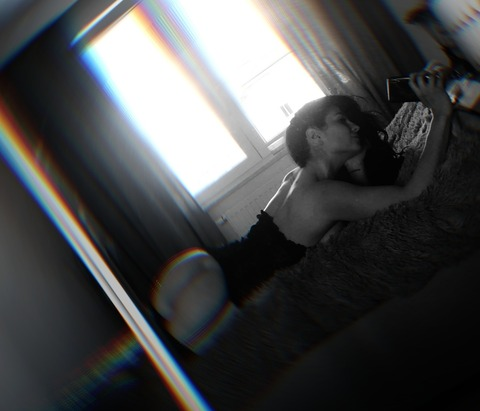 eve_curlyhair onlyfans leaked picture 2