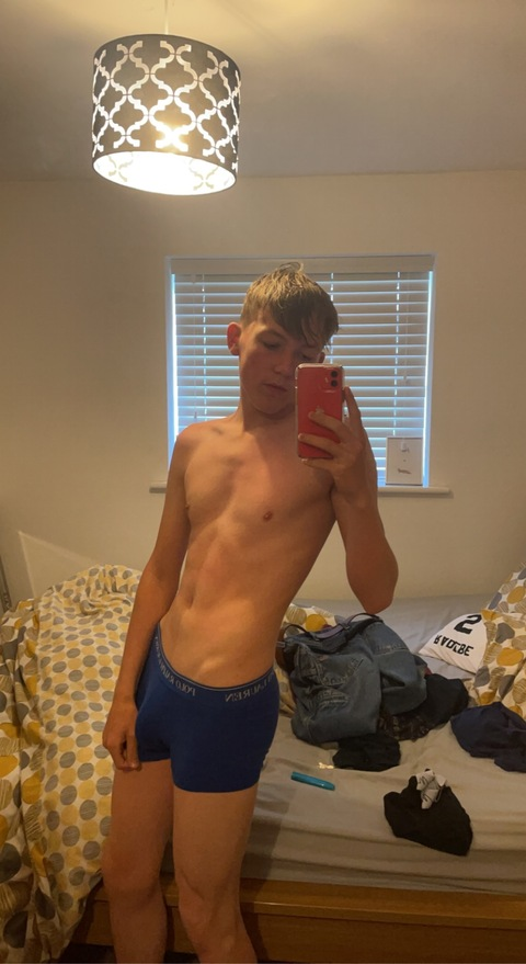 ewanwatt onlyfans leaked picture 2