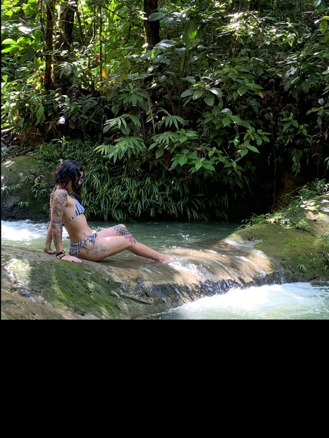 flytoday onlyfans leaked picture 2