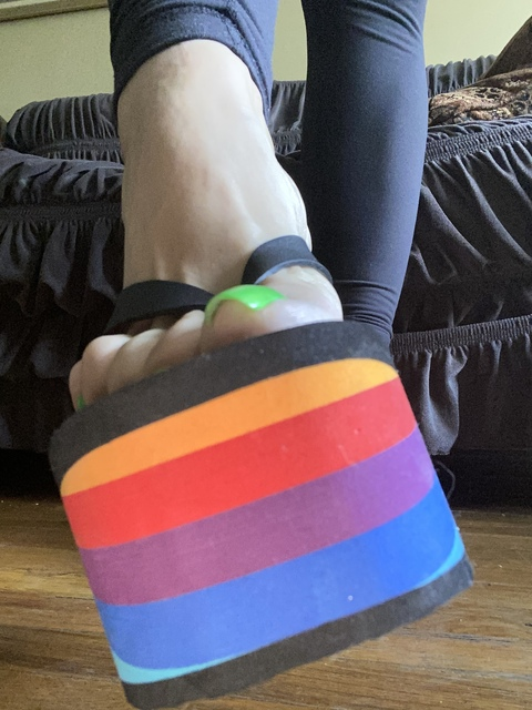 foot__tease__ onlyfans leaked picture 2
