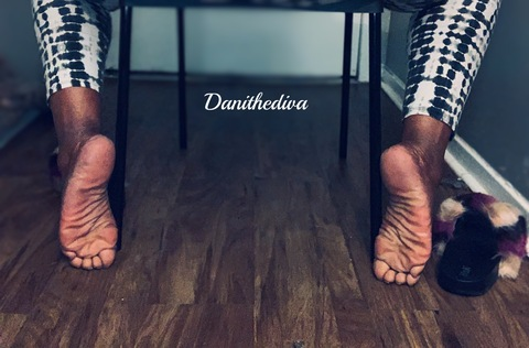 foot_dani onlyfans leaked picture 2