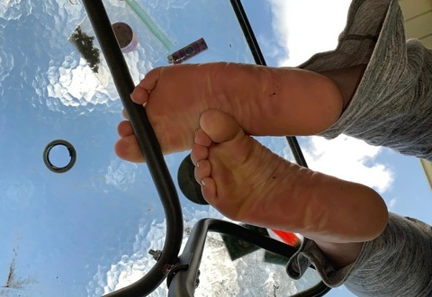 footfrenzy3411 onlyfans leaked picture 2