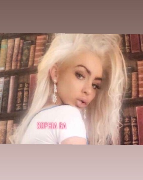 free1sophiara onlyfans leaked picture 2