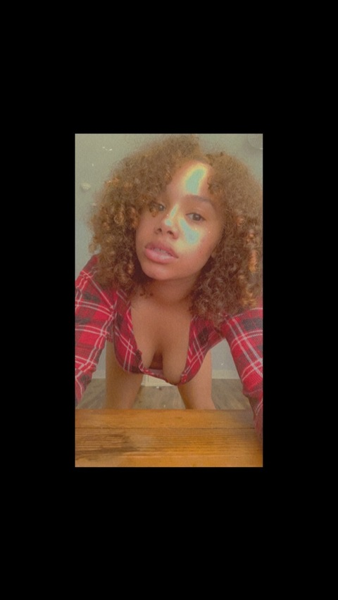 funsize.skyy onlyfans leaked picture 2