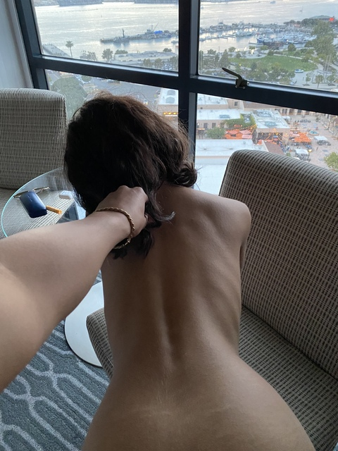 gabby.denise onlyfans leaked picture 2