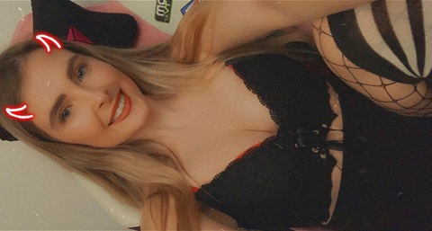 gamergirlgenna onlyfans leaked picture 2