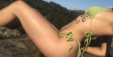 goddessasiaxoxo onlyfans leaked picture 2