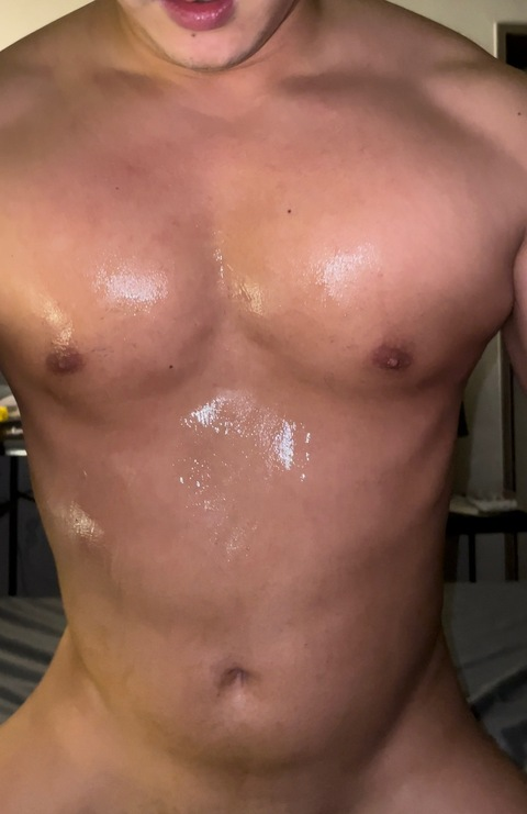 gongdrdr onlyfans leaked picture 2