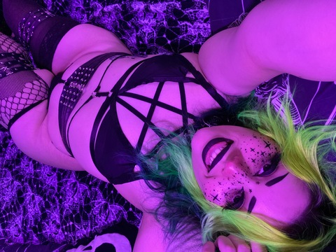 gothiccbae onlyfans leaked picture 2