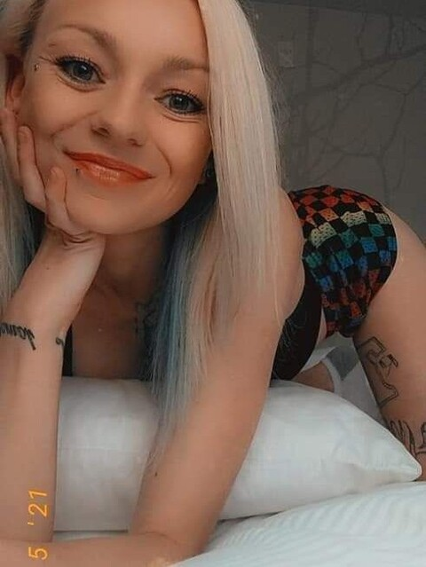 hayleequinn209 onlyfans leaked picture 2