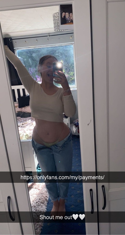 hollyarwen.x onlyfans leaked picture 2