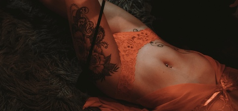 hotwife_nikol onlyfans leaked picture 2