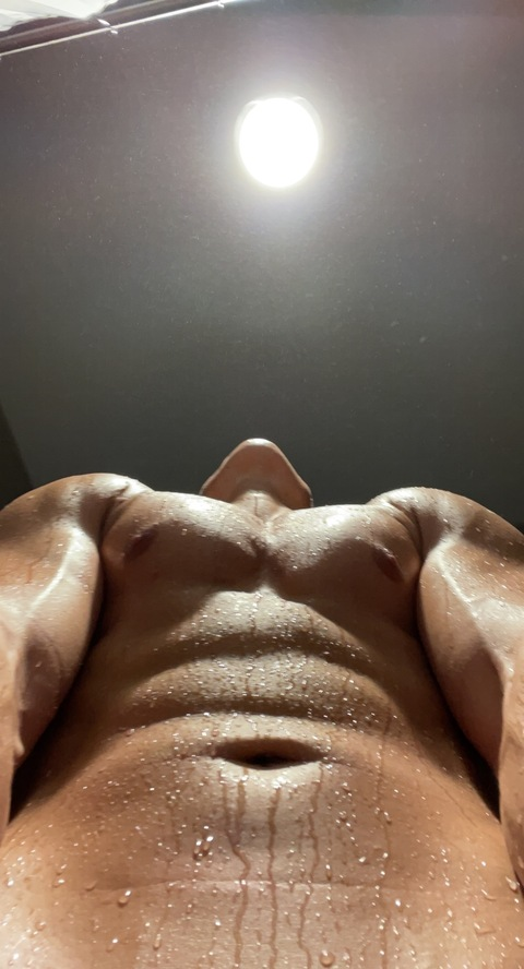 hungdaggerr onlyfans leaked picture 2