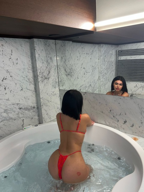 iam.paulaaa onlyfans leaked picture 2