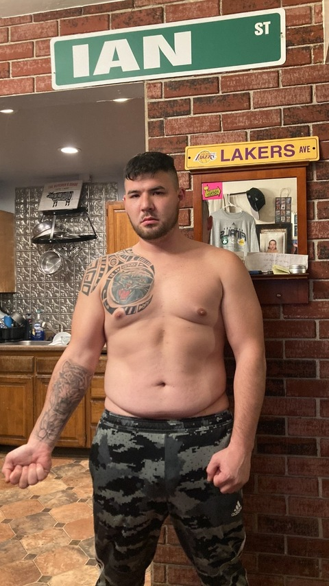 ianknowsbest onlyfans leaked picture 2