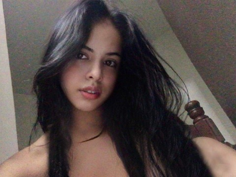 isabellaaospina onlyfans leaked picture 2